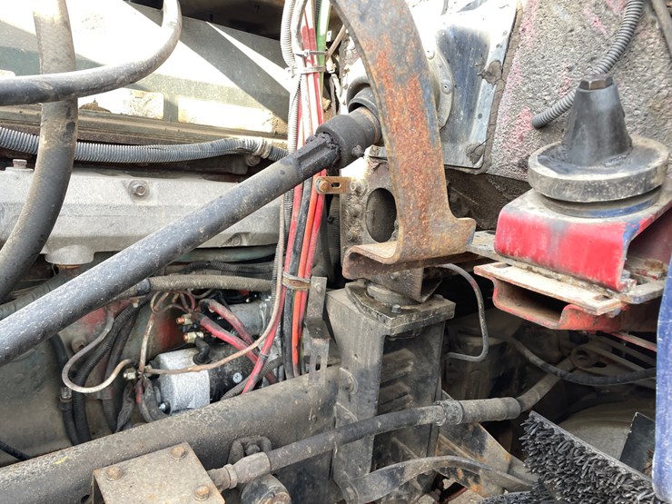 #1332-•-1990-freightliner-dump-truck-(has-mn-title)-image-17