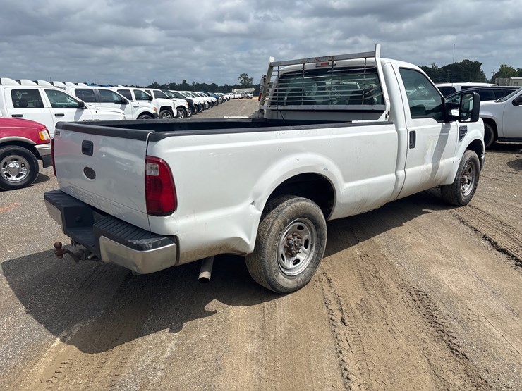 2010-ford-f250-image-3