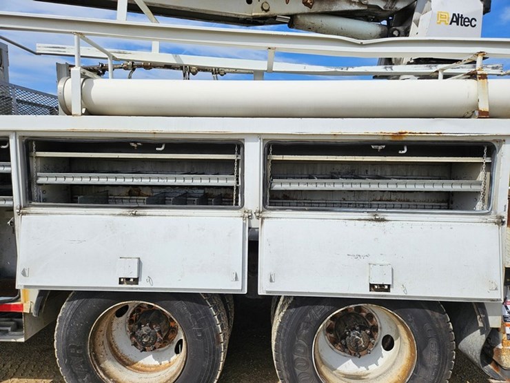#5076-•-2007-freightliner-m2-tandem-axle-crane-truck-image-72