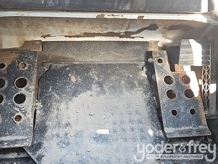 2018-bobcat-t750-image-32