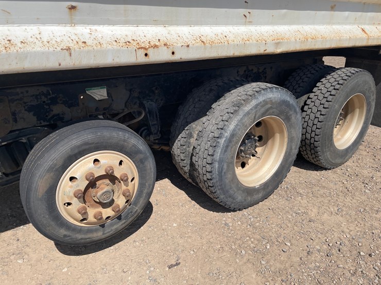#1328-•-2008-freightliner-dump-truck-(has-mn-title)-image-5