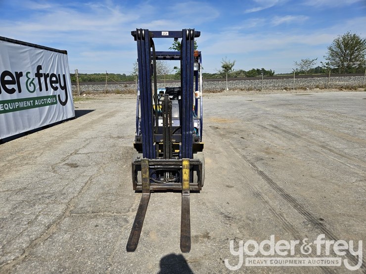 komatsu-fg25st-12-image-9