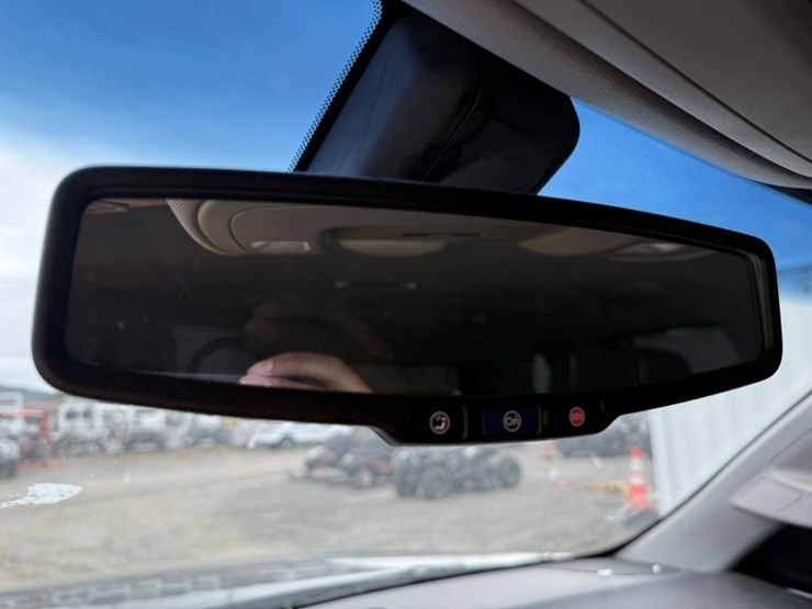 2019-chevrolet-tahoe-image-35
