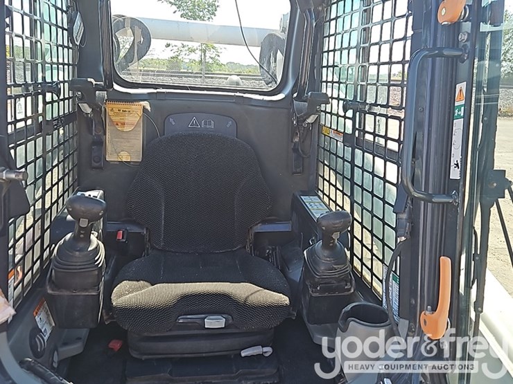 2018-bobcat-t750-image-25