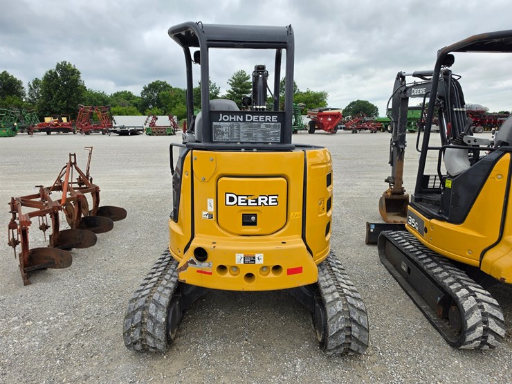 2020-deere-35g-image-14