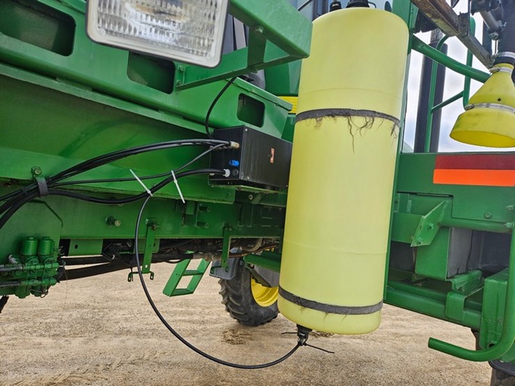 john-deere-4700-image-39