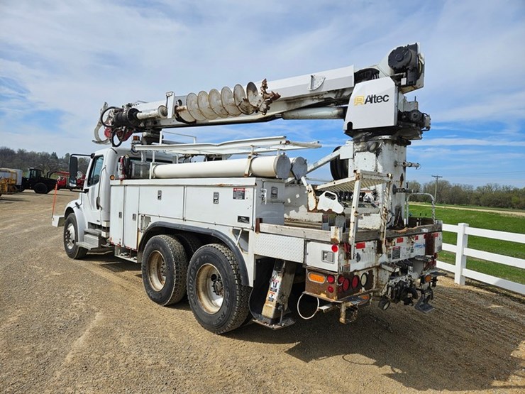 #5076-•-2007-freightliner-m2-tandem-axle-crane-truck-image-3