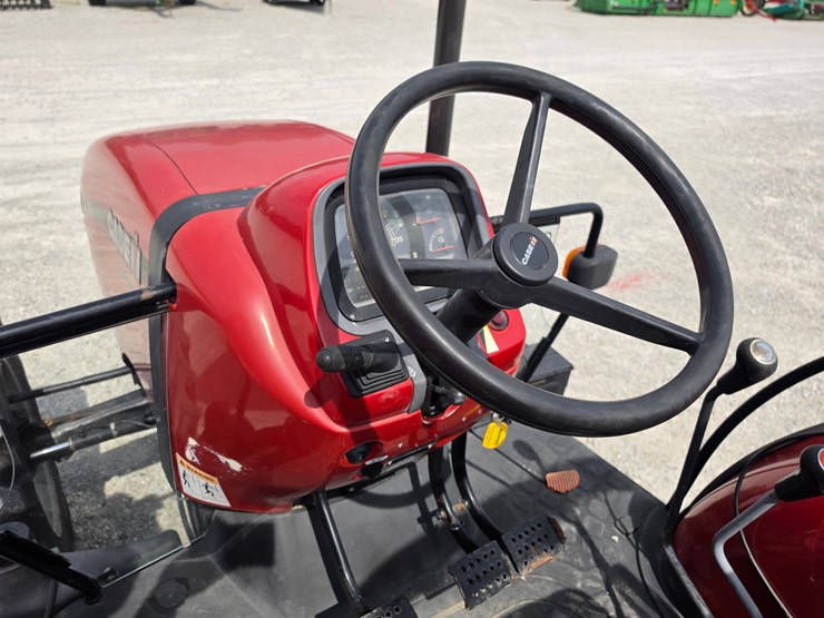 2010-case-ih-farmall-95-image-8