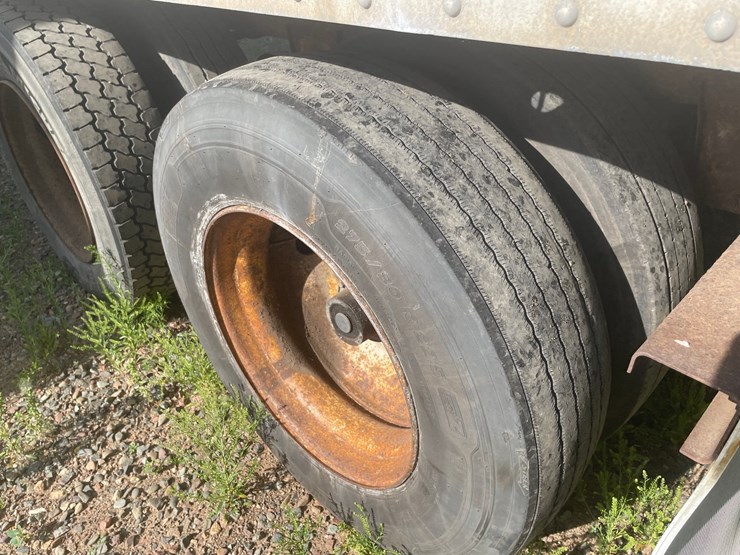 #1219-•-dry-van-semi-trailer-(no-title)-**sells-bill-of-sale**-image-3