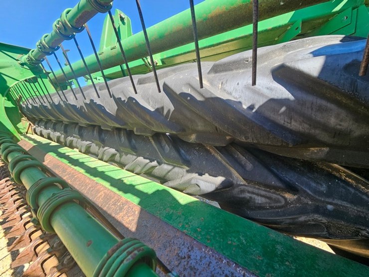 john-deere-820-image-15