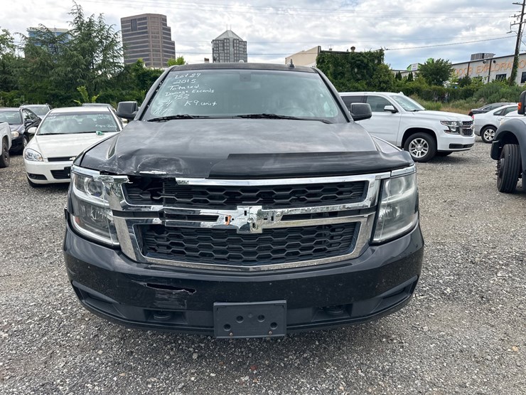 2015-chevrolet-tahoe-image-3