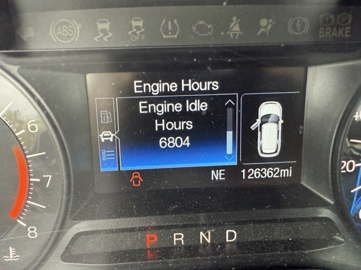 2018-ford-explorer-image-32