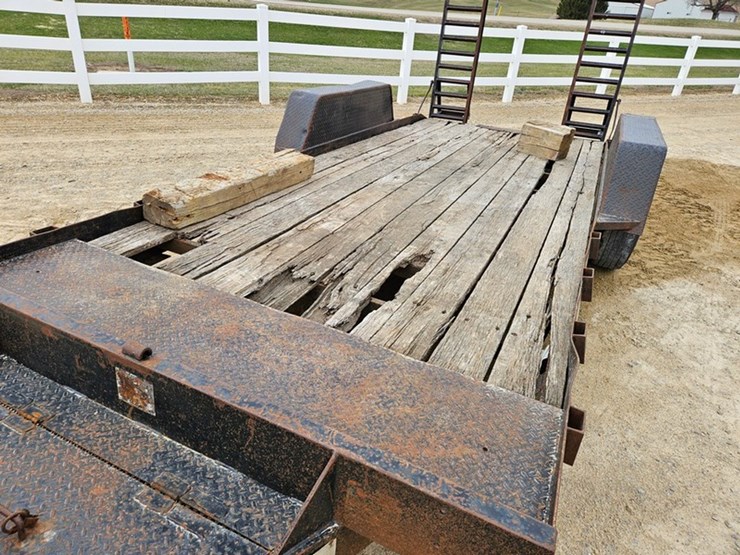 #5066-•-millennium-81"-x-18'-tandem-axle-trailer-image-24