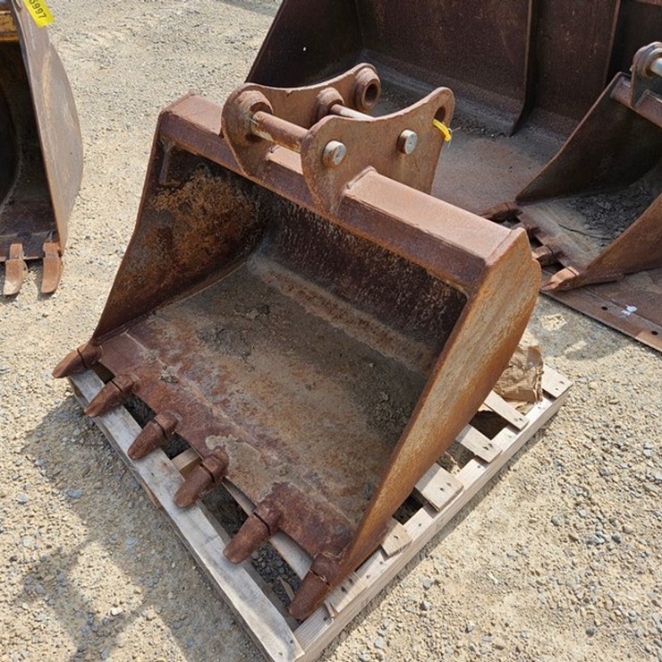 2015 CASE 580