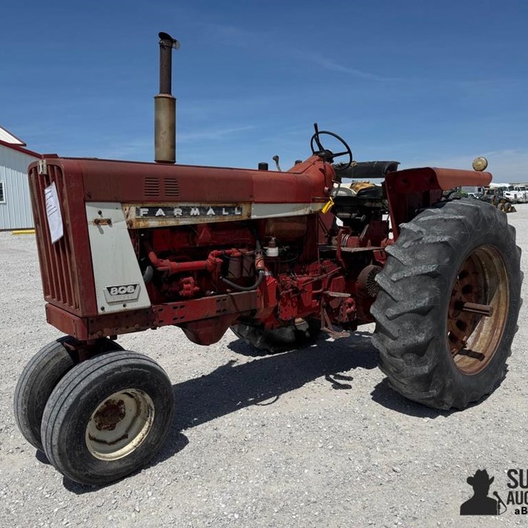 1967 INTERNATIONAL 806