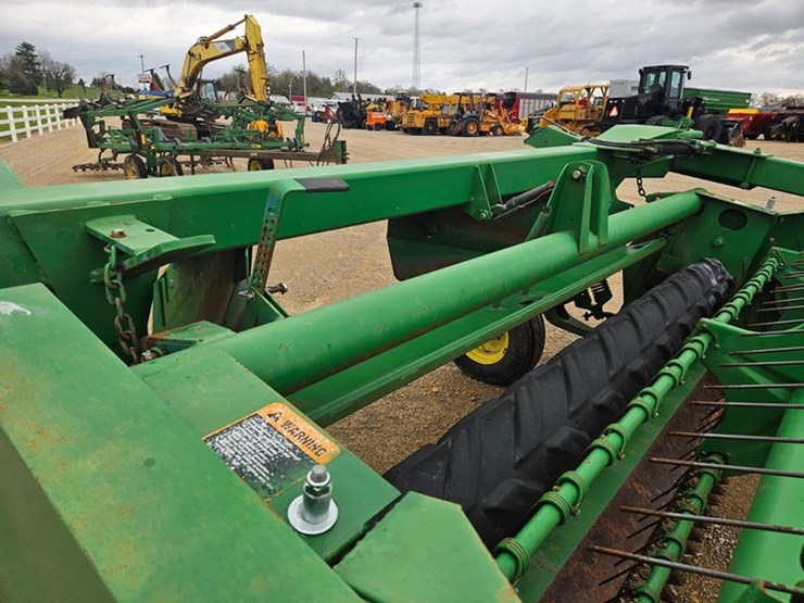 john-deere-820-image-49