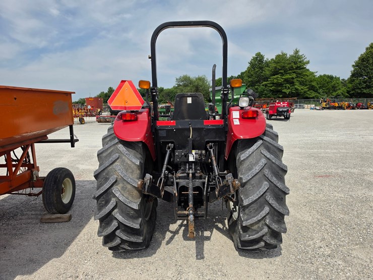 2010-case-ih-farmall-95-image-12