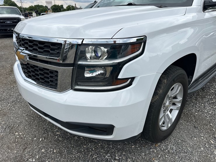 2018-chevrolet-tahoe-image-15