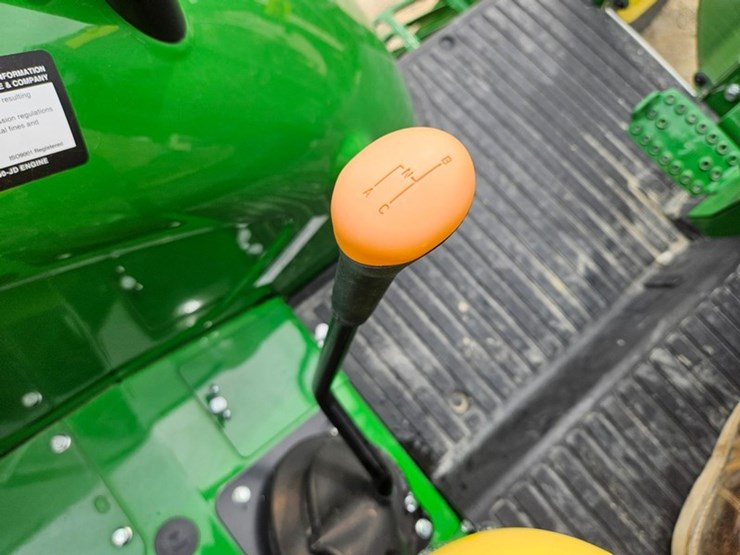2024-john-deere-5067e-image-21