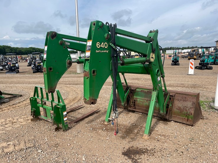 john-deere-640-image-3