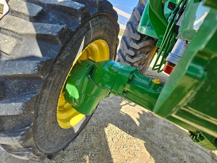 john-deere-4052m-image-37