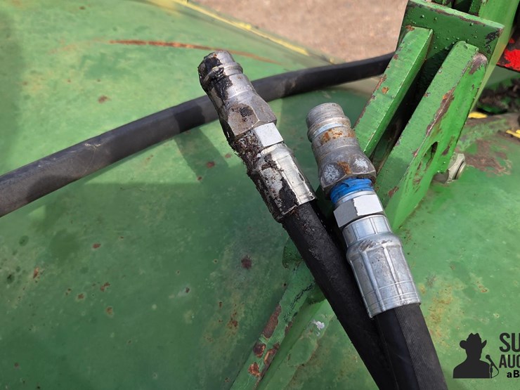 john-deere-120-image-12