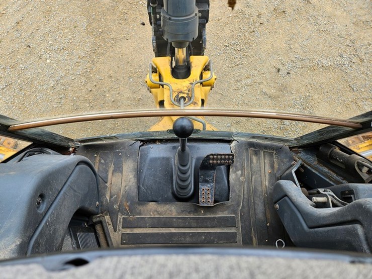deere-310sj-image-35
