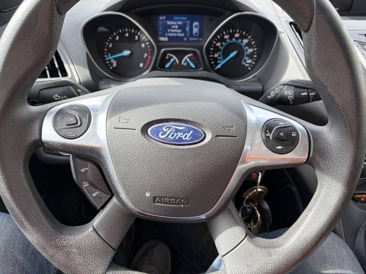 2015-ford-escape-image-27