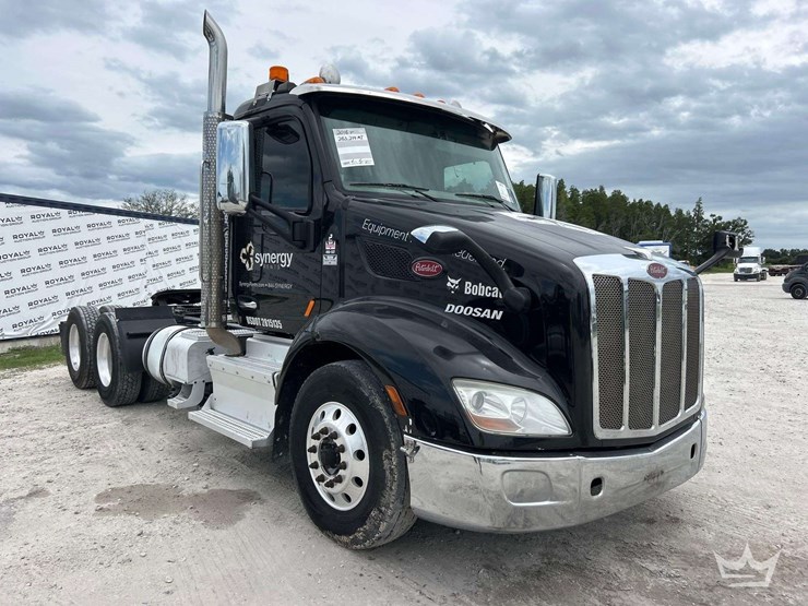2018-peterbilt-579-image-2