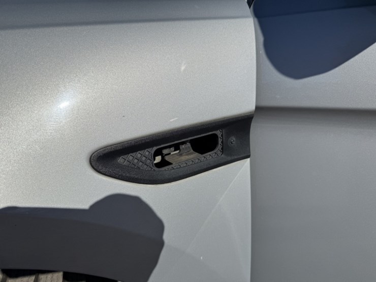 2017-ford-taurus-awd-sedan-image-21