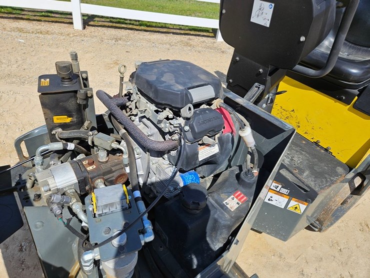 2021-wacker-neuson-rd12a-image-13