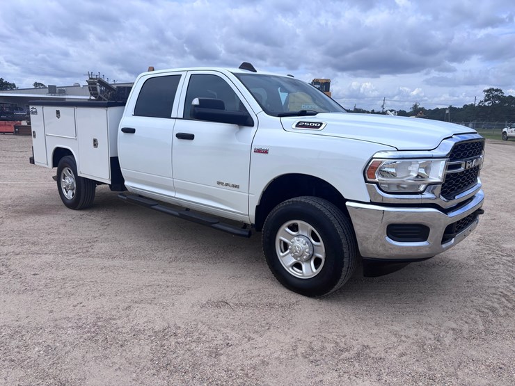 2022-dodge-ram-2500-image-2