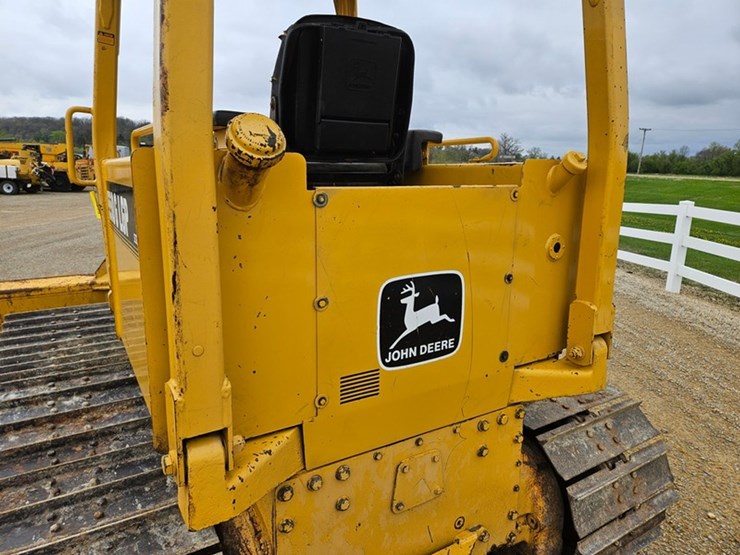 deere-550g-lgp-image-25
