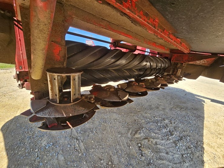 2015-new-holland-h7230-image-14