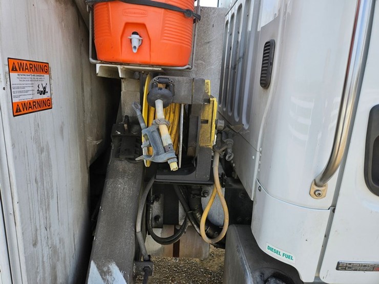 #5076-•-2007-freightliner-m2-tandem-axle-crane-truck-image-65