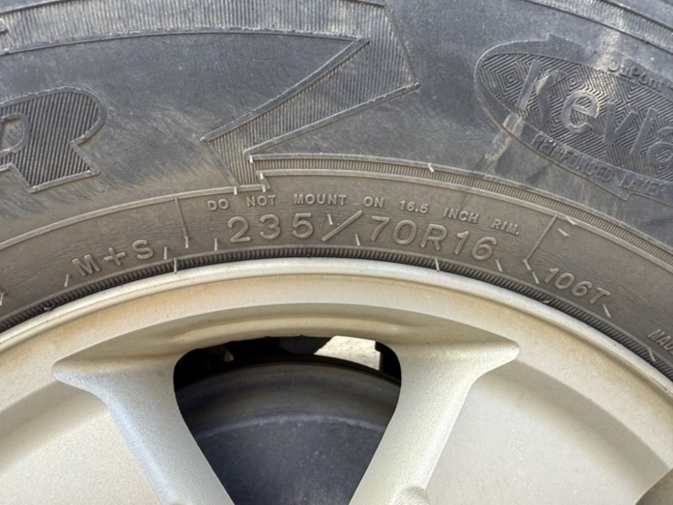 2009-ford-escape-image-18