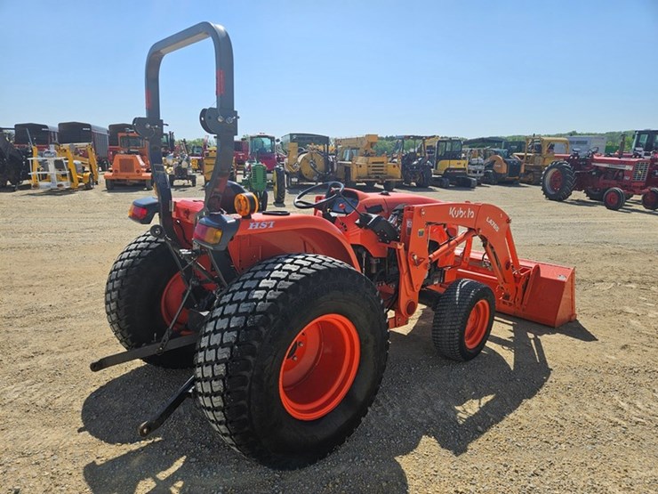 2021-kubota-l4701-image-5
