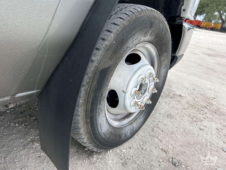 2015-ford-e450-image-37