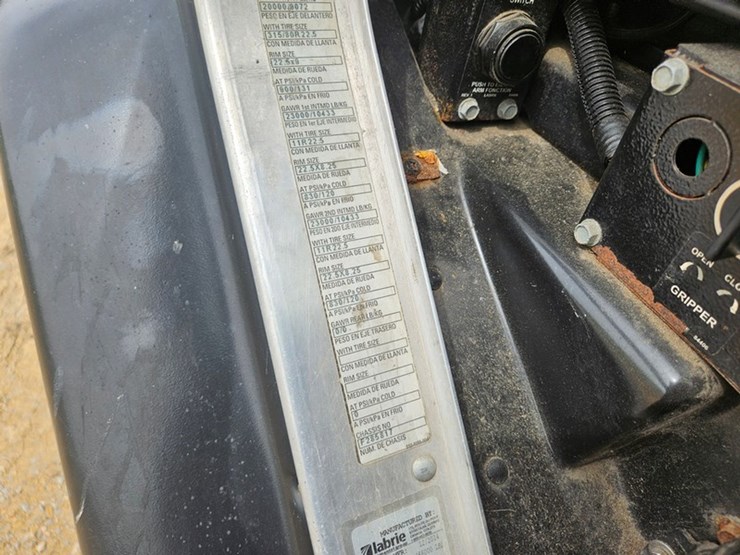 #5222-•-2015-peterbilt-garbage-truck-image-62