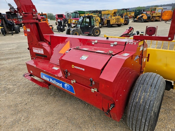 new-holland-fp240-image-22