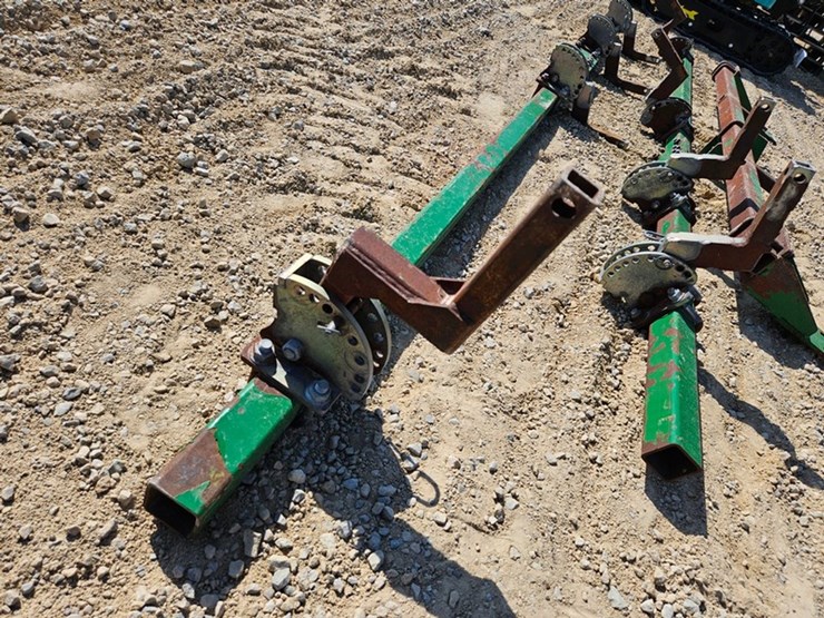john-deere-12-image-10
