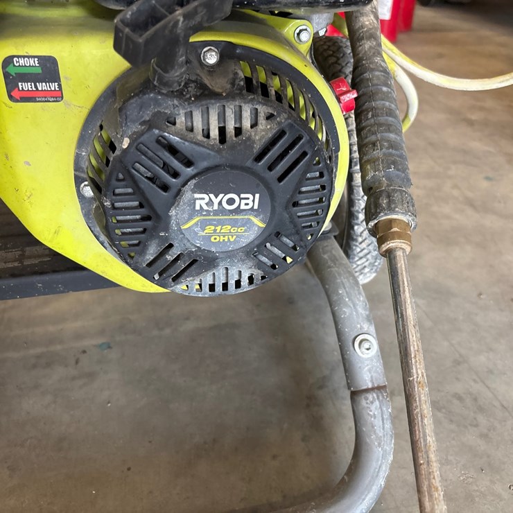 #4078 • RYOBI 2900 PSI PRESSURE WASHER WITH THREE WANDS