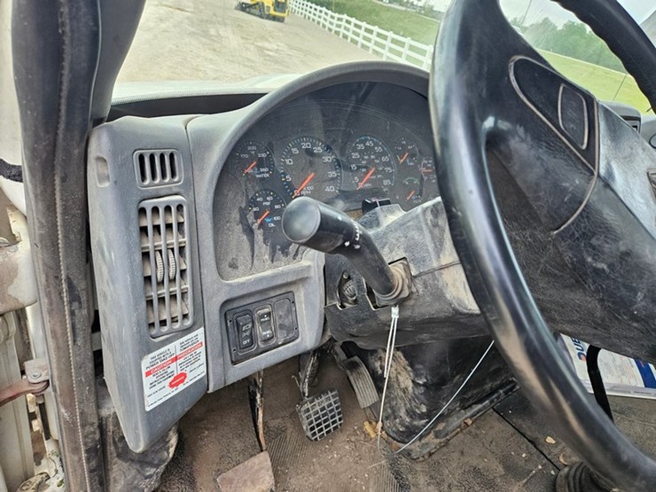2005-international-durastar-4300-image-50