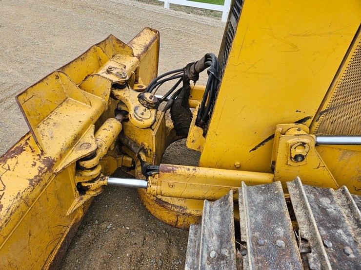 deere-550g-lgp-image-11