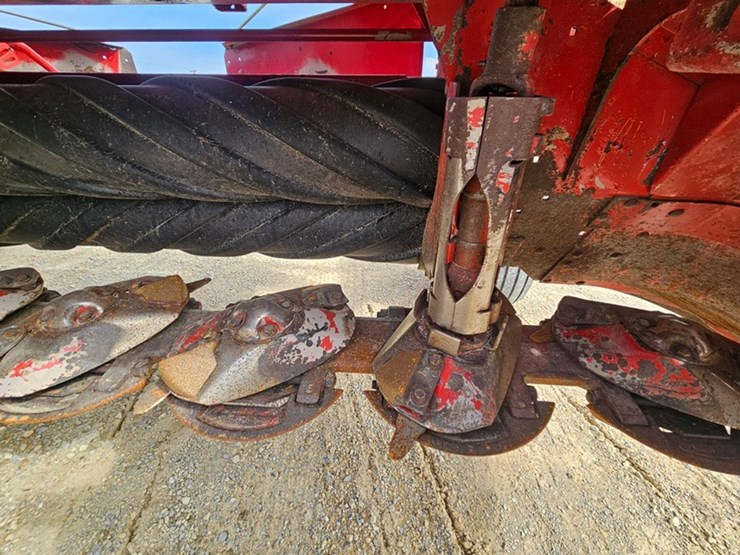 new-holland-h7450-image-16
