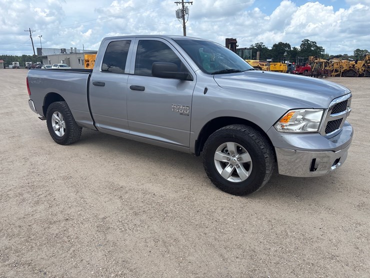2020-dodge-ram-1500-image-2