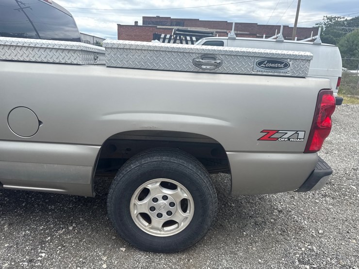 2003-chevrolet-1500-image-15