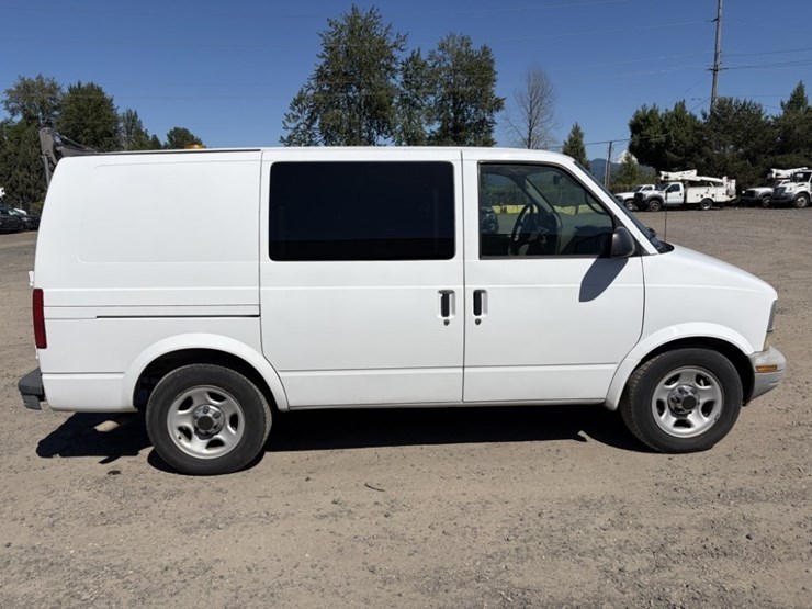2005-chevrolet-astro-image-3
