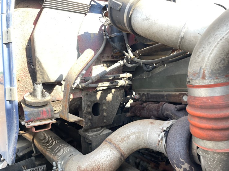 #1332-•-1990-freightliner-dump-truck-(has-mn-title)-image-25