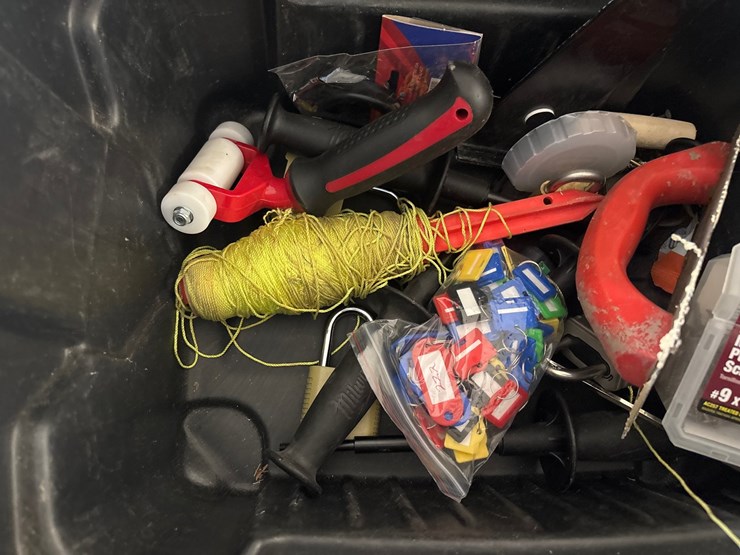 #4045-•-box-with-contents-image-2